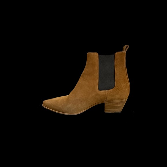 SOLD Saint Laurent Camel Chelsea boots lightly worn - Picture 2 of 8